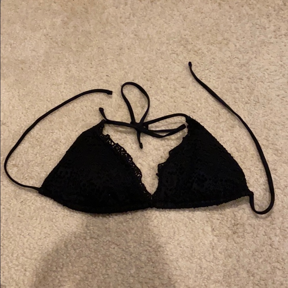 Black bikini top